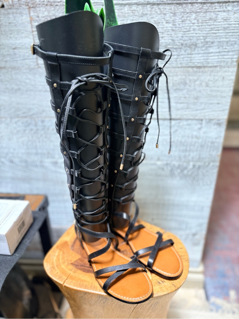 Vince Camuto | "Mesta" Knee-High Leather Gladiator Sandals - Women's 6/36, Black